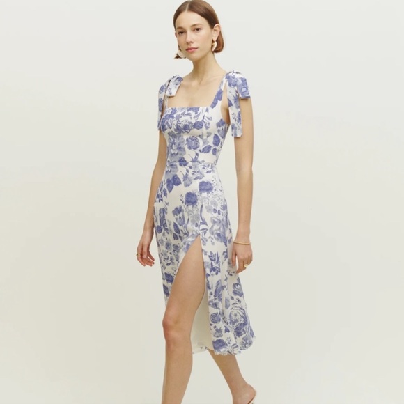 Reformation Dresses & Skirts - Reformation twilight Floral Blue and White Midi Dress in Lucerne